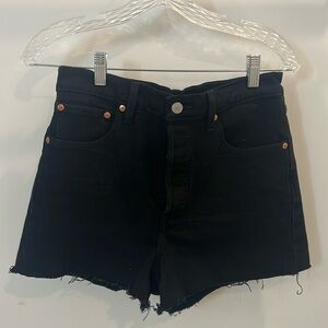 Levi’s ribcage black denim shorts
